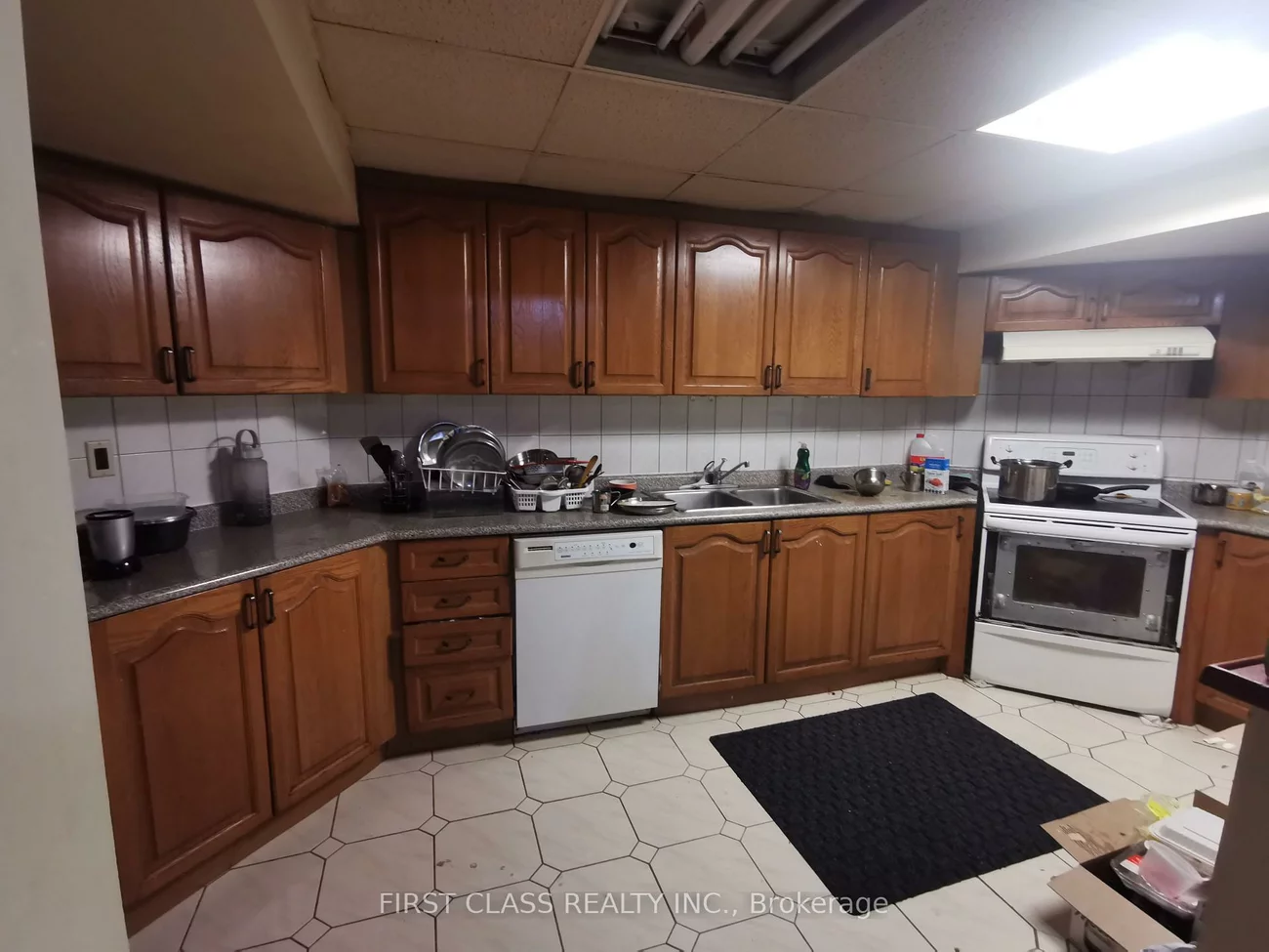 324, Winfield, Hurontario, Mississauga