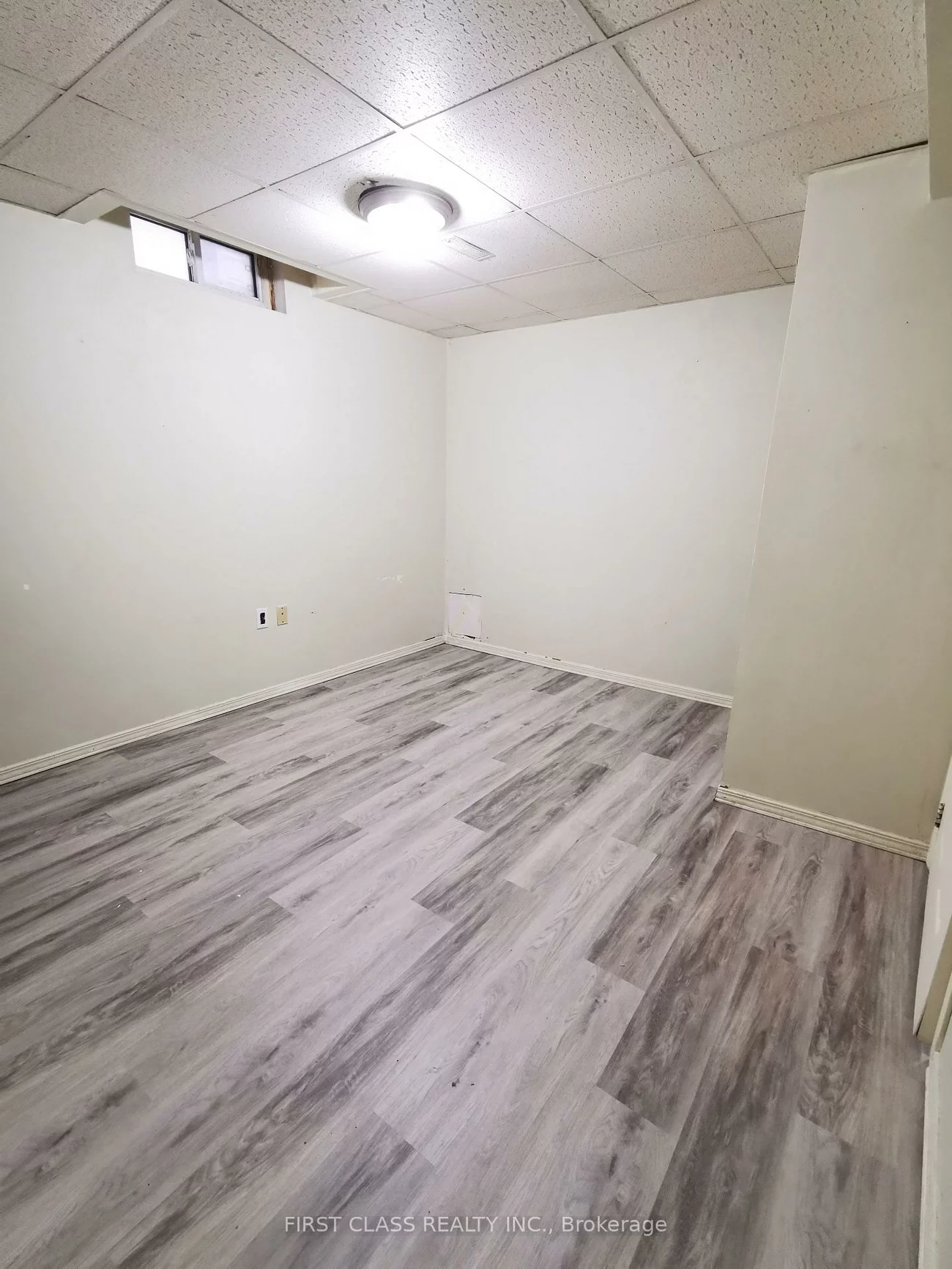 324, Winfield, Hurontario, Mississauga