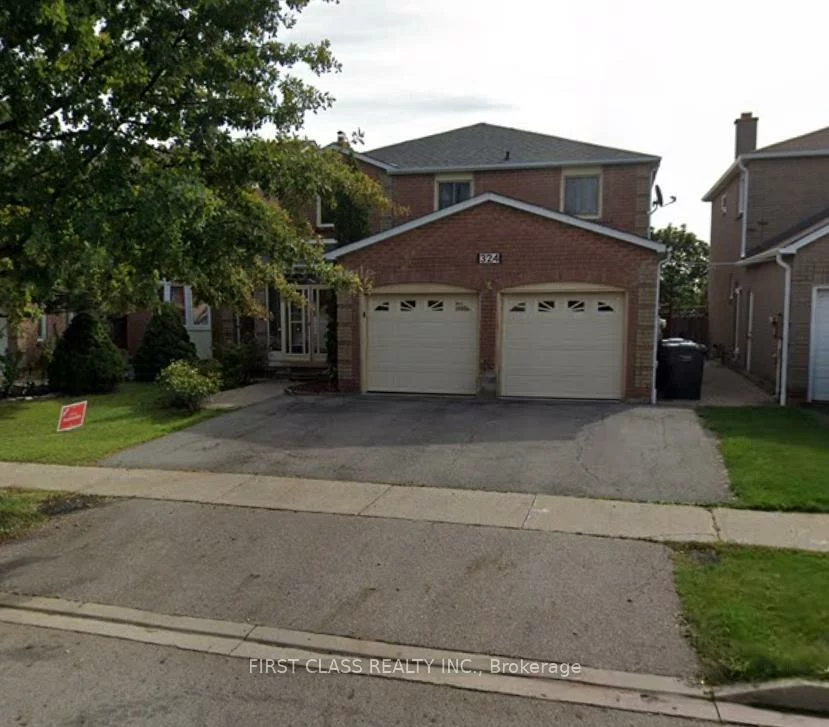 324, Winfield, Hurontario, Mississauga