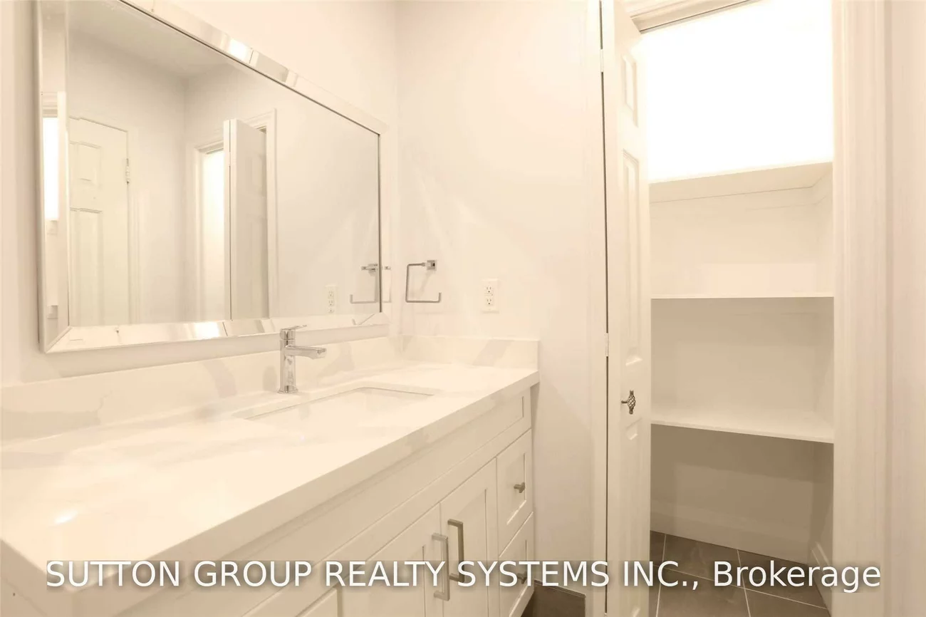 6005, Tenth, Lisgar, Mississauga