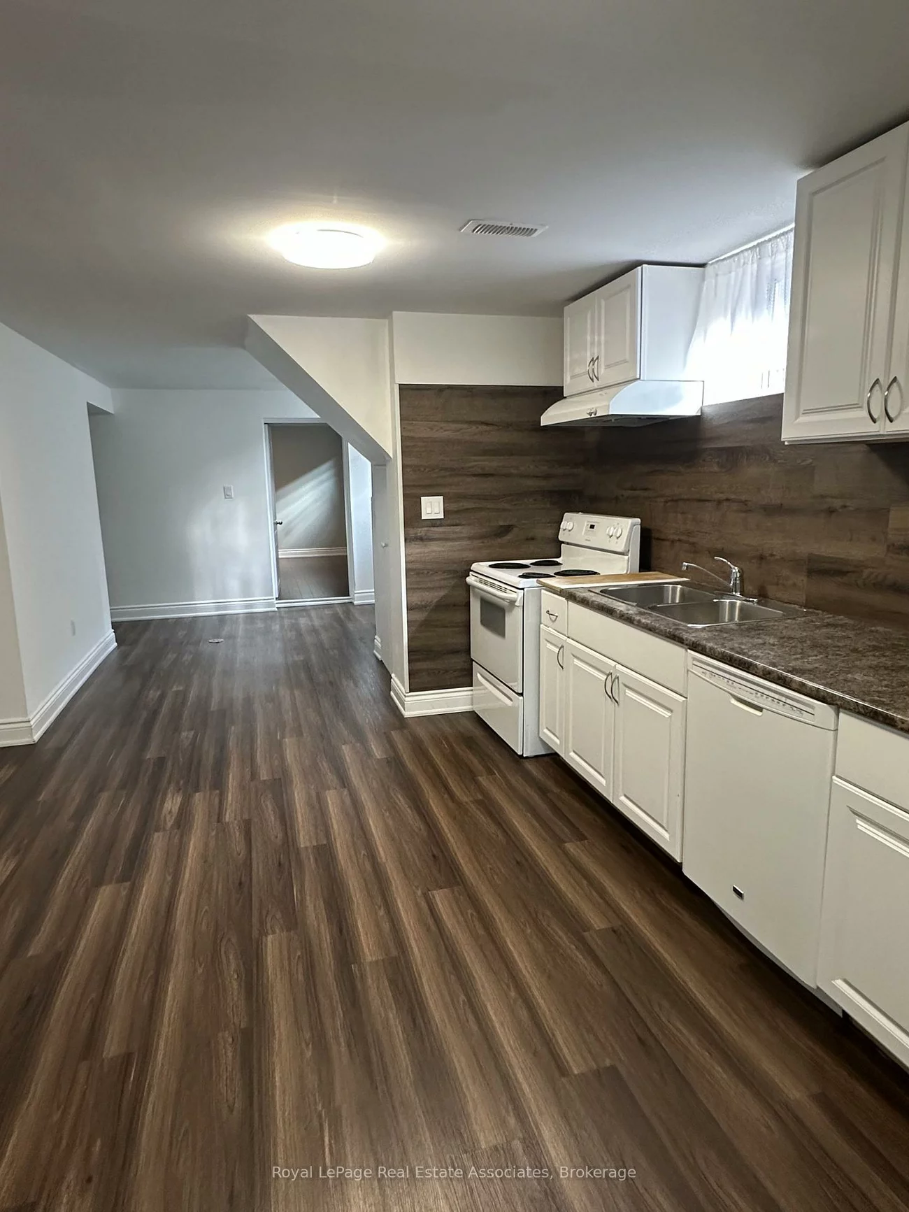 1590, Coram, Dixie, Mississauga