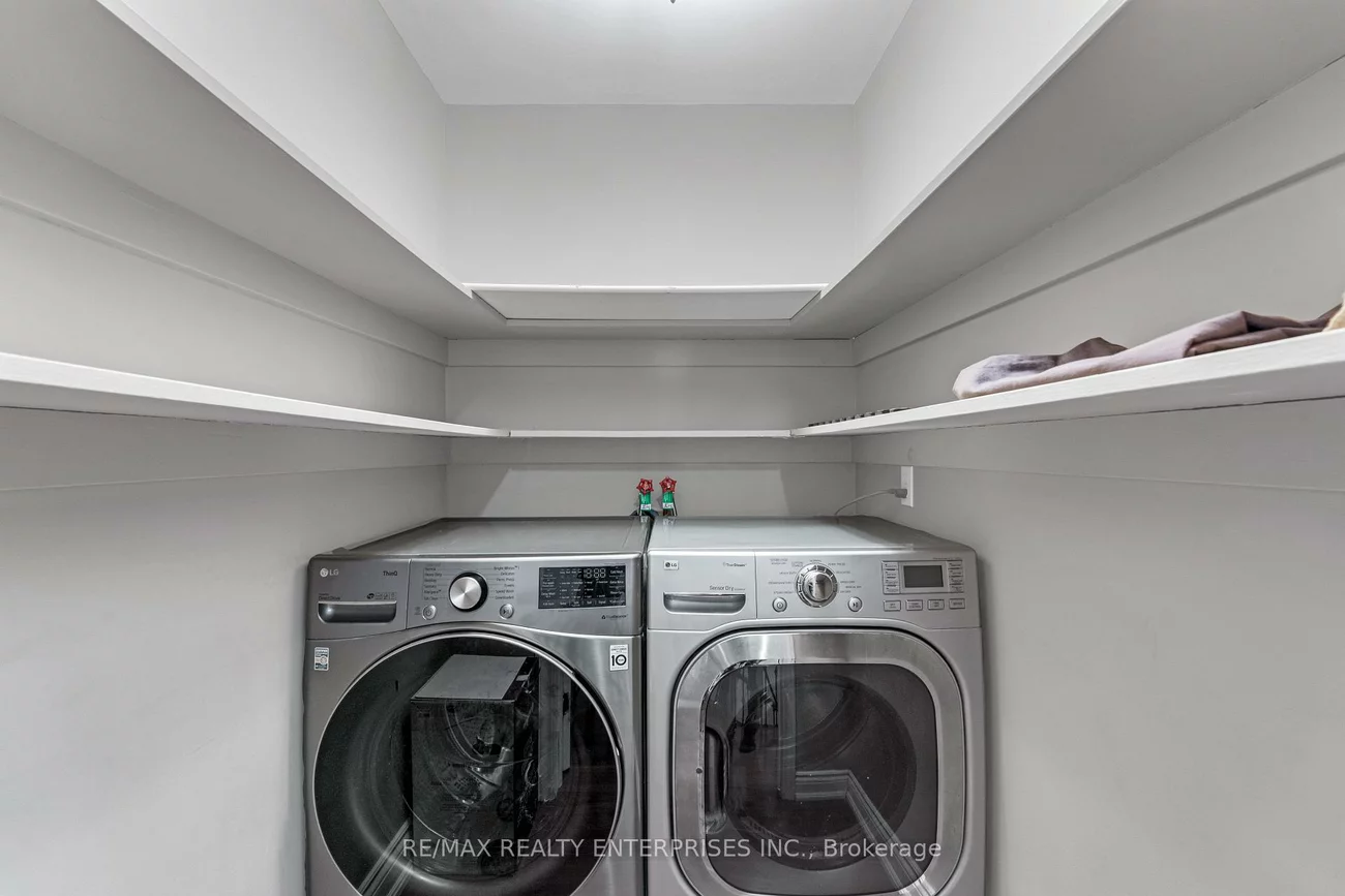 2084, Obeck, Sheridan, Mississauga