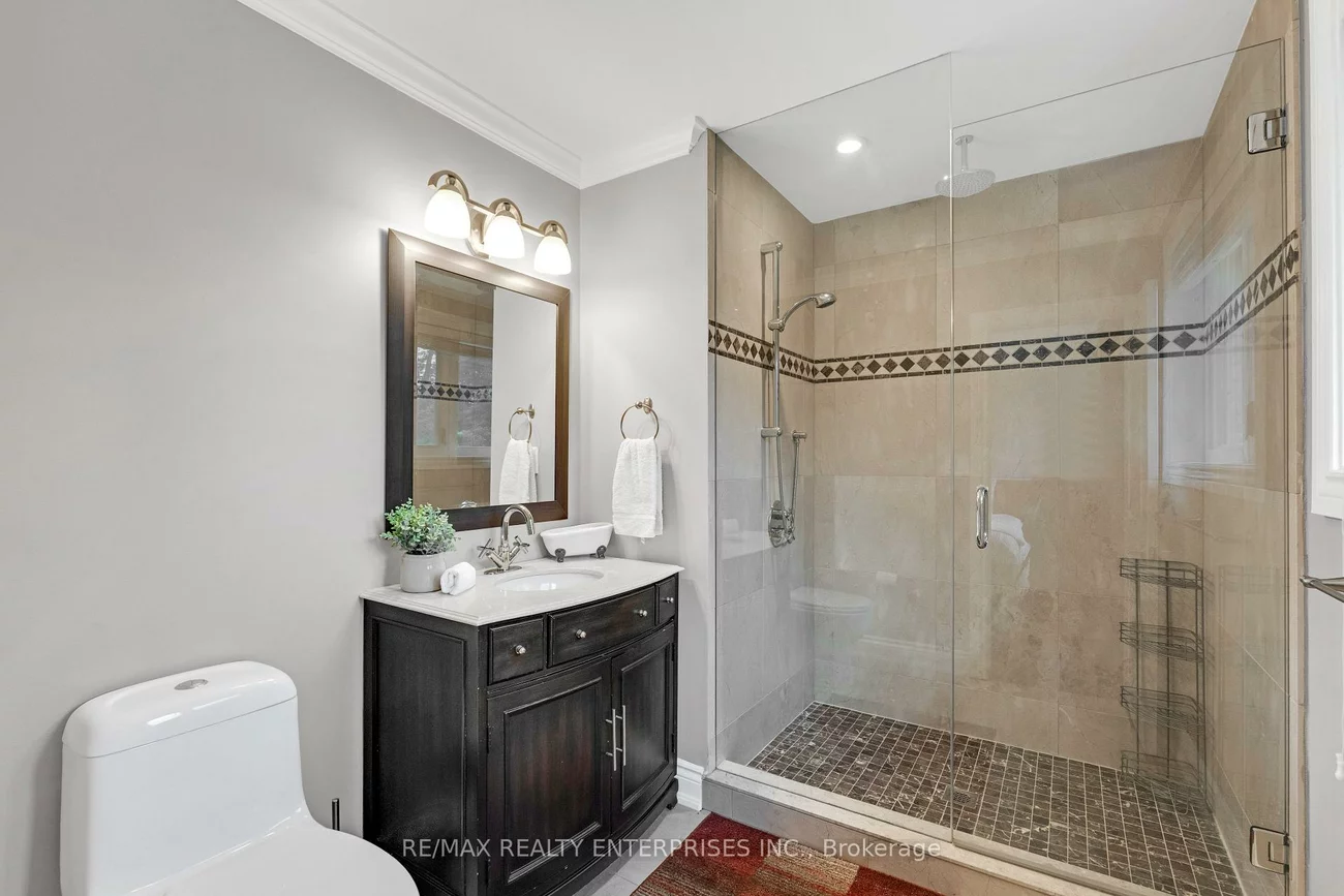2084, Obeck, Sheridan, Mississauga