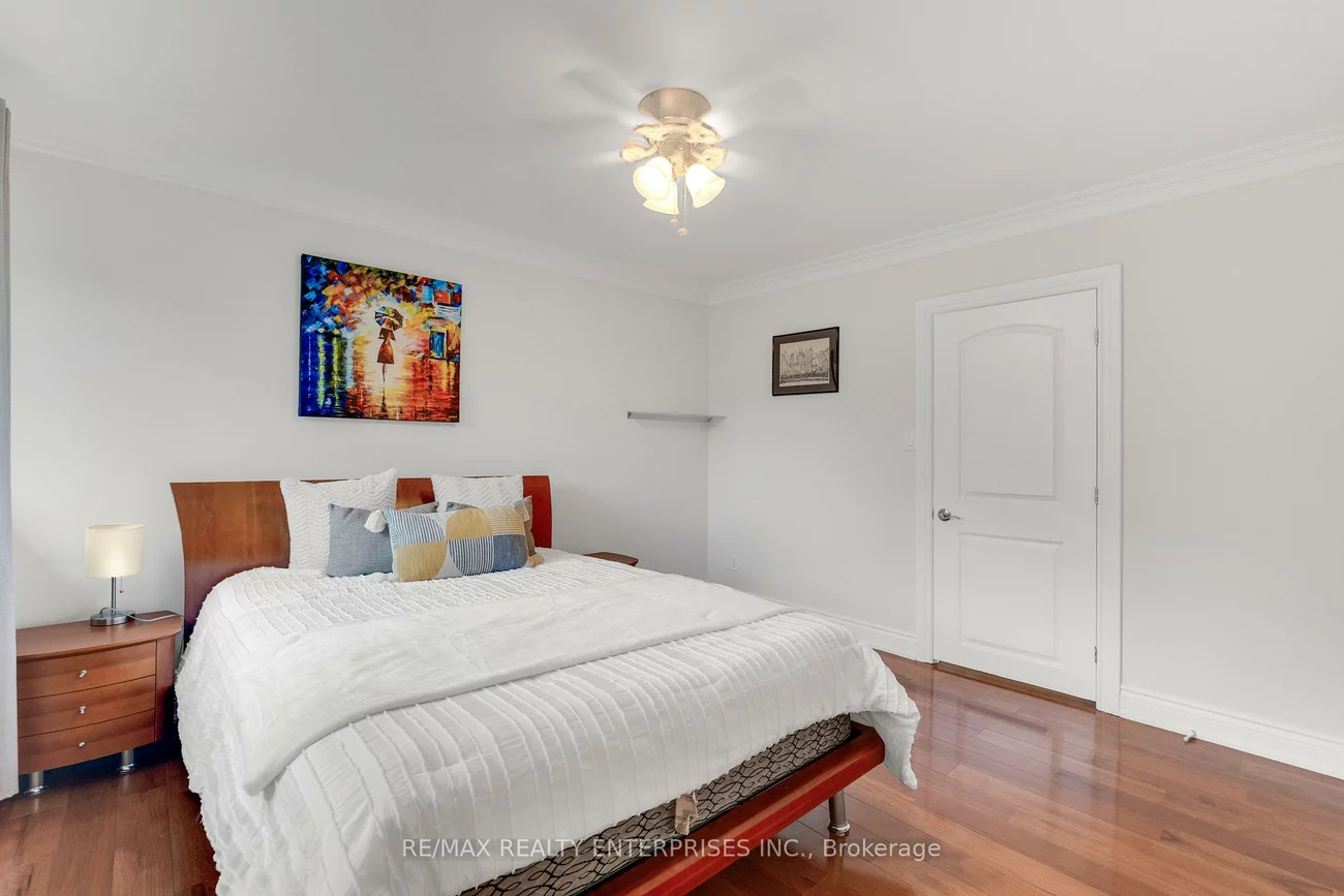 2084, Obeck, Sheridan, Mississauga