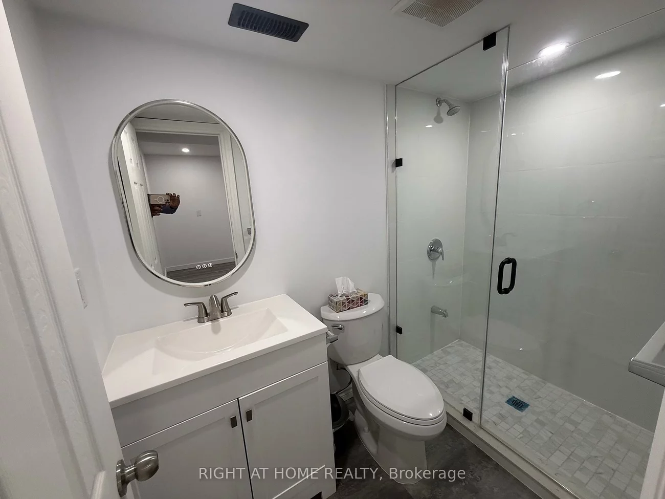 4802, Bluefeather, Hurontario, Mississauga
