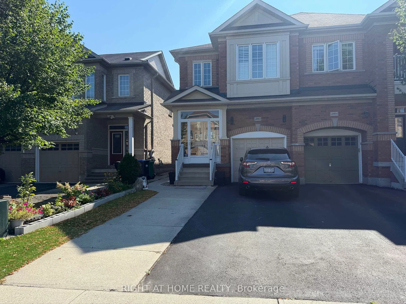 4802, Bluefeather, Hurontario, Mississauga
