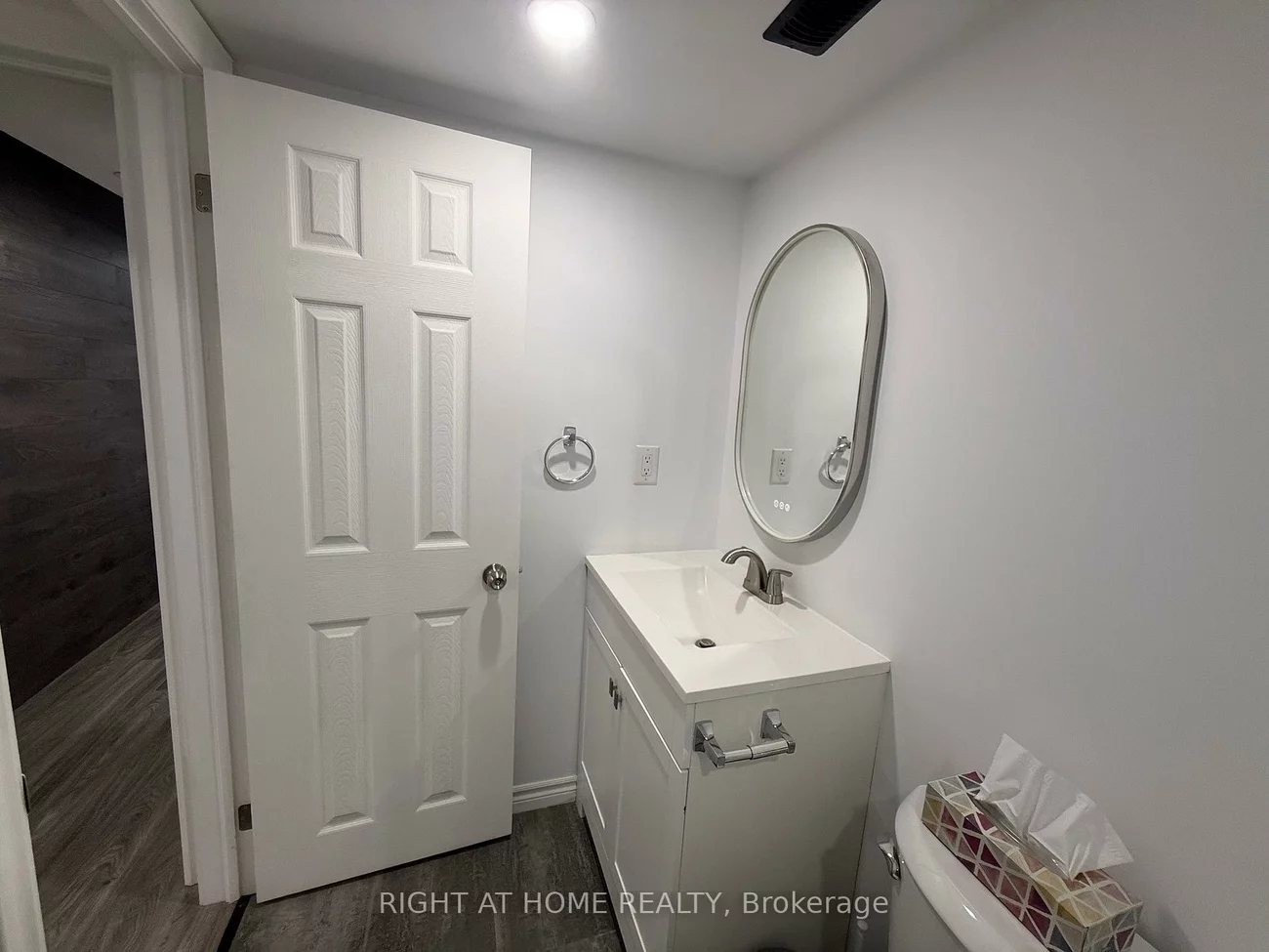 4802, Bluefeather, Hurontario, Mississauga