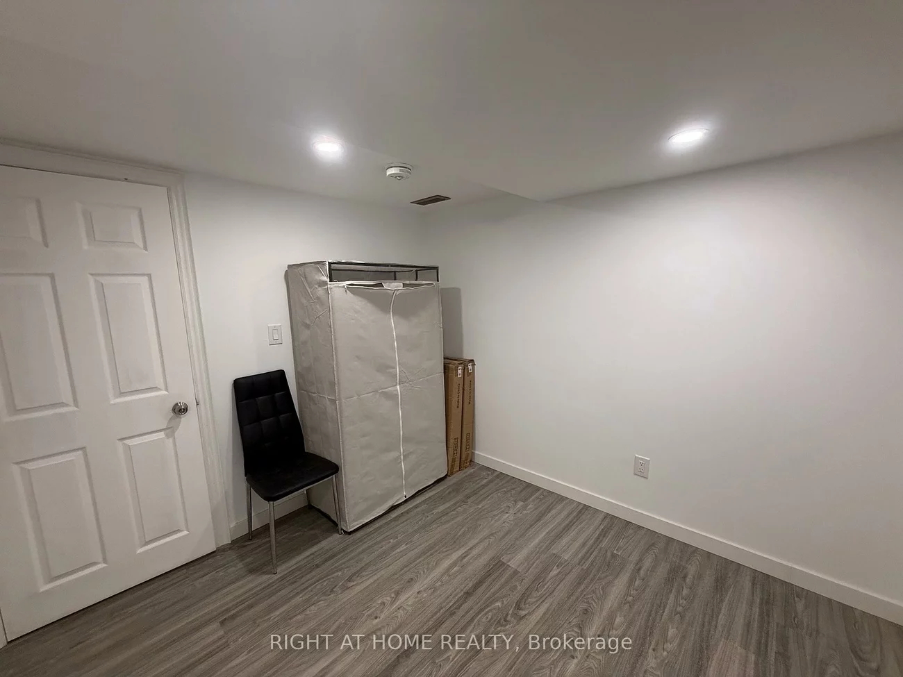 4802, Bluefeather, Hurontario, Mississauga