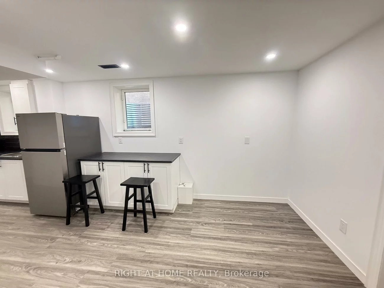 4802, Bluefeather, Hurontario, Mississauga