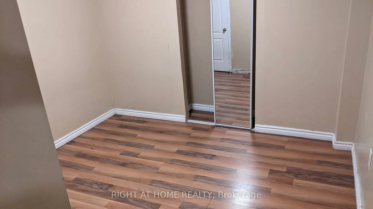 3470, Crimson King, Lisgar, Mississauga
