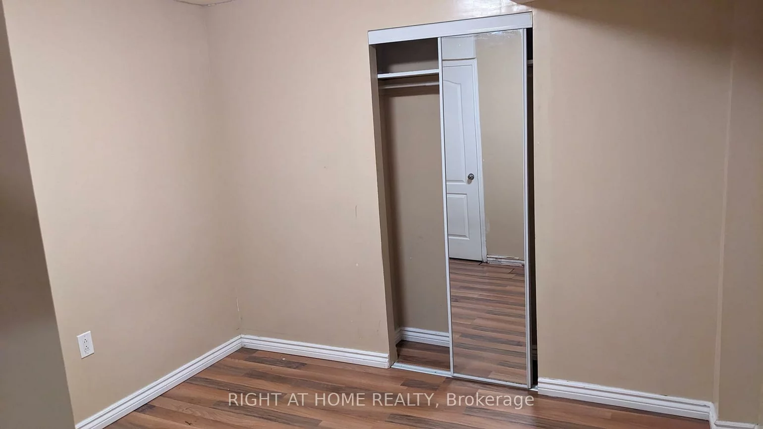 3470, Crimson King, Lisgar, Mississauga