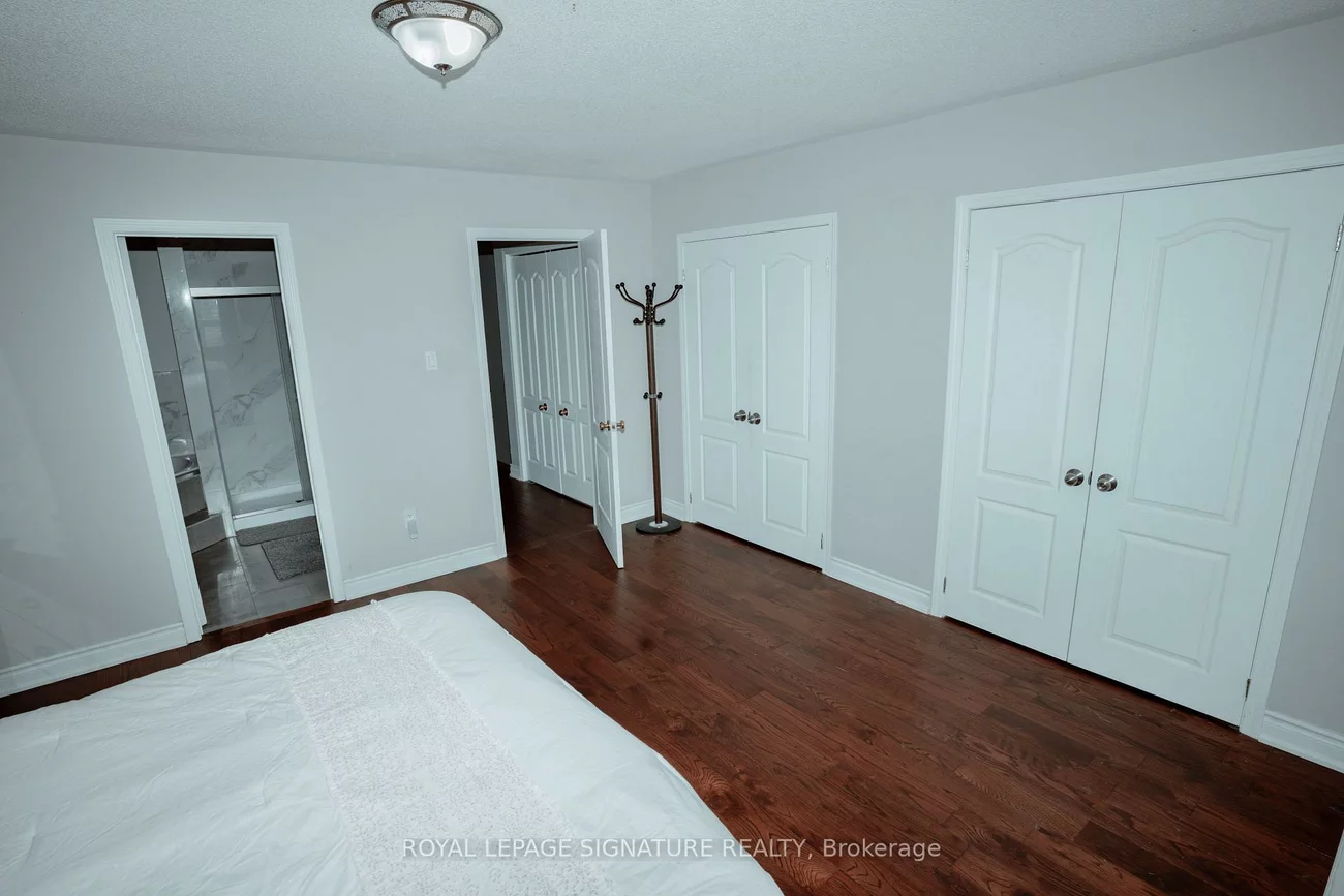 945, Mandolin, Meadowvale Village, Mississauga