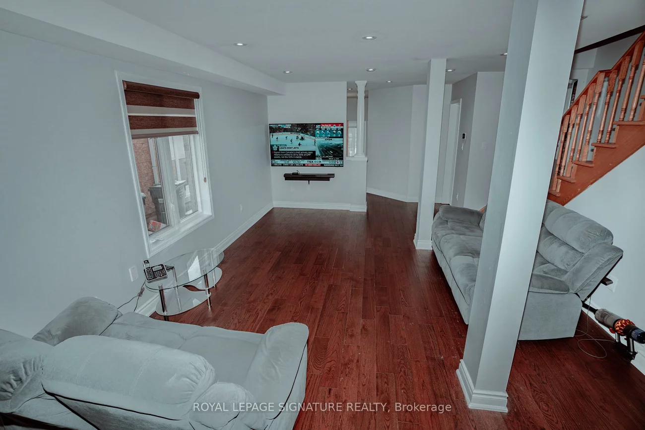 945, Mandolin, Meadowvale Village, Mississauga