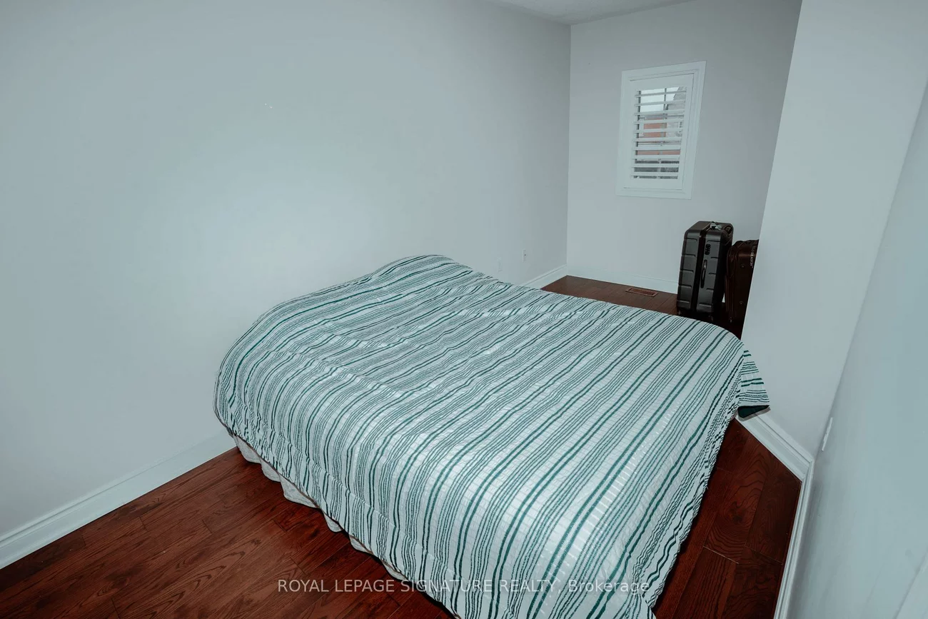 945, Mandolin, Meadowvale Village, Mississauga
