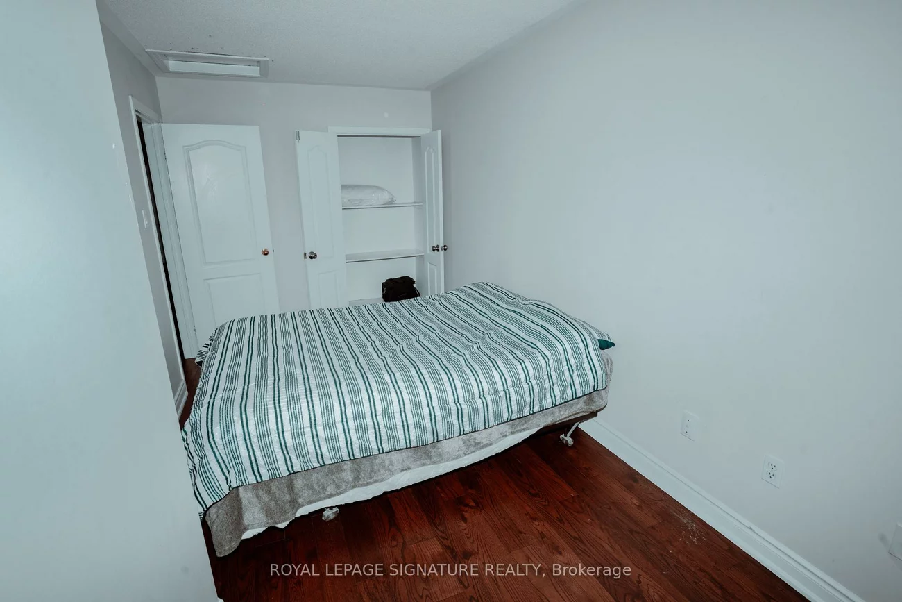 945, Mandolin, Meadowvale Village, Mississauga