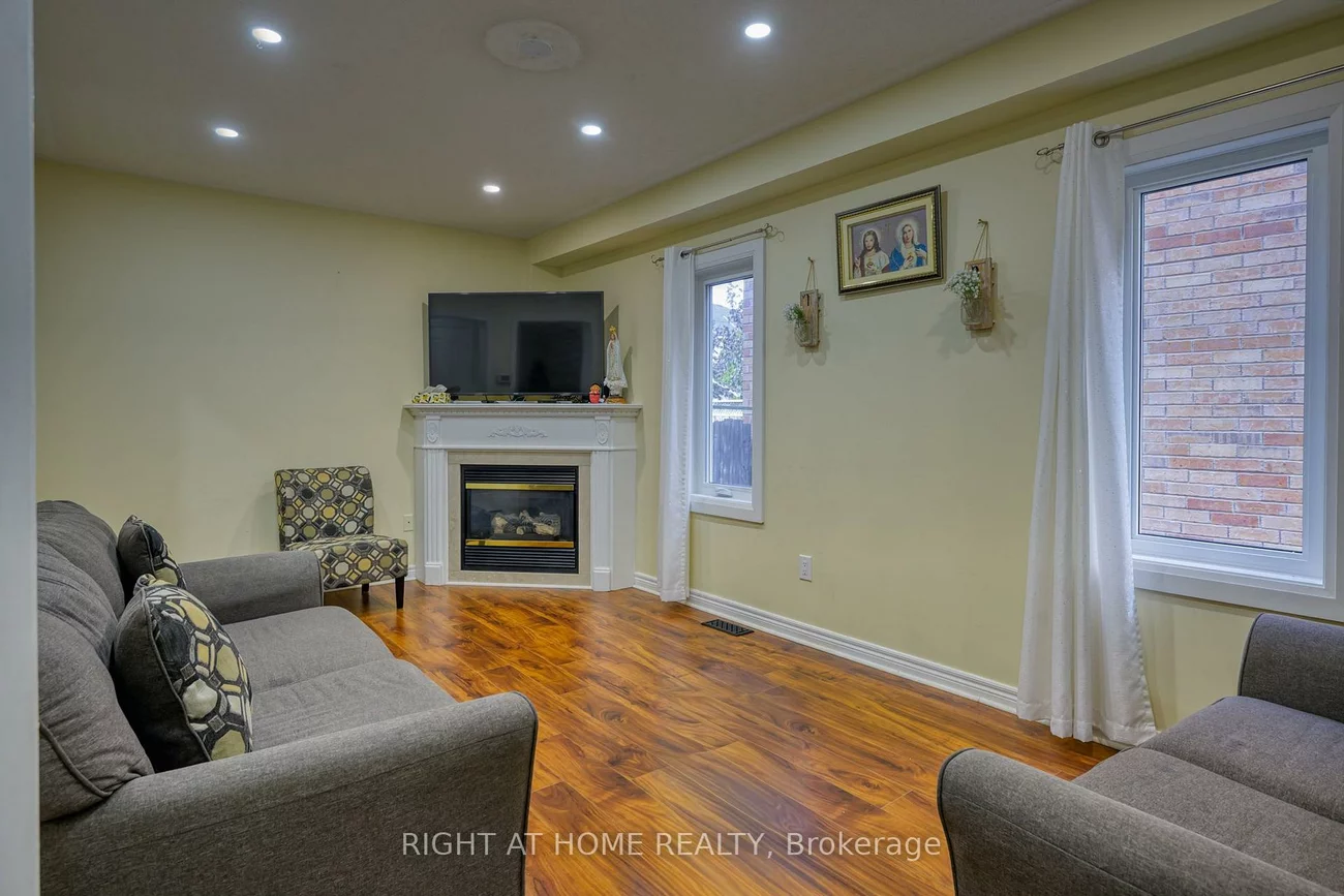 6683, Opera Glass, Meadowvale Village, Mississauga