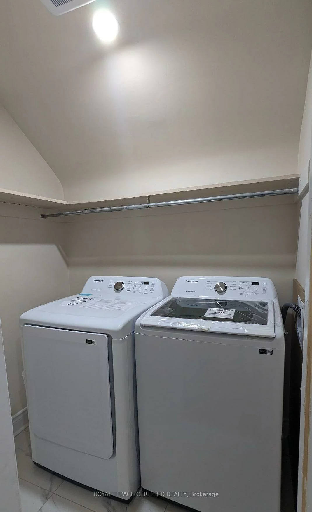 1468, Dundas, Erindale, Mississauga
