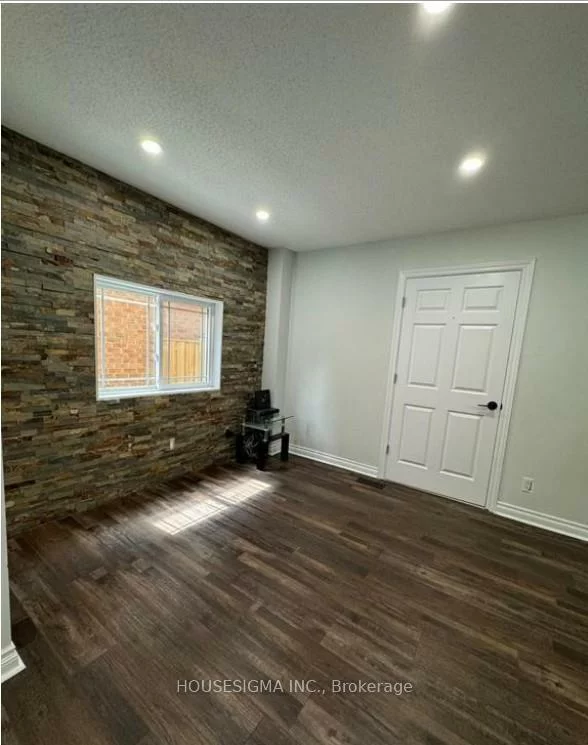 659, Roselaire, Hurontario, Mississauga