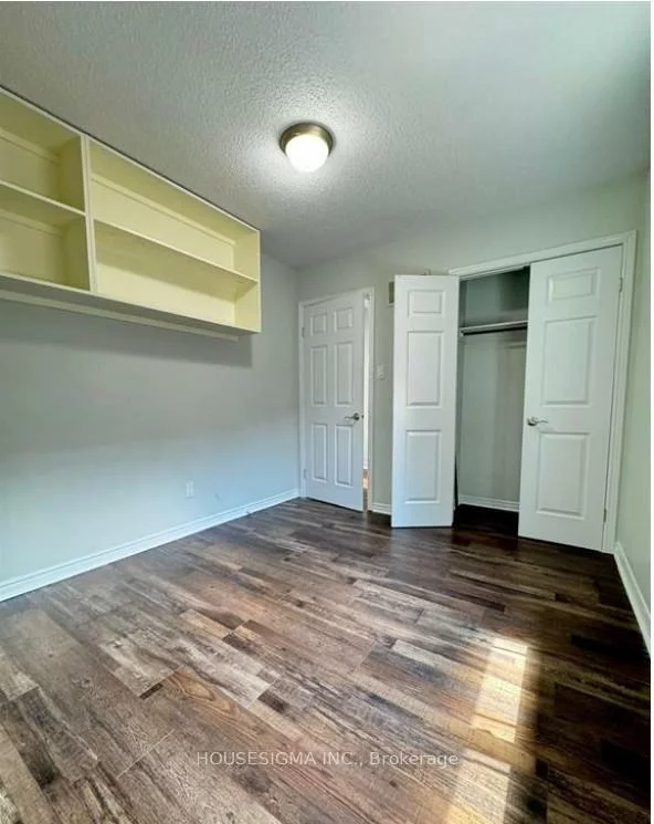 659, Roselaire, Hurontario, Mississauga