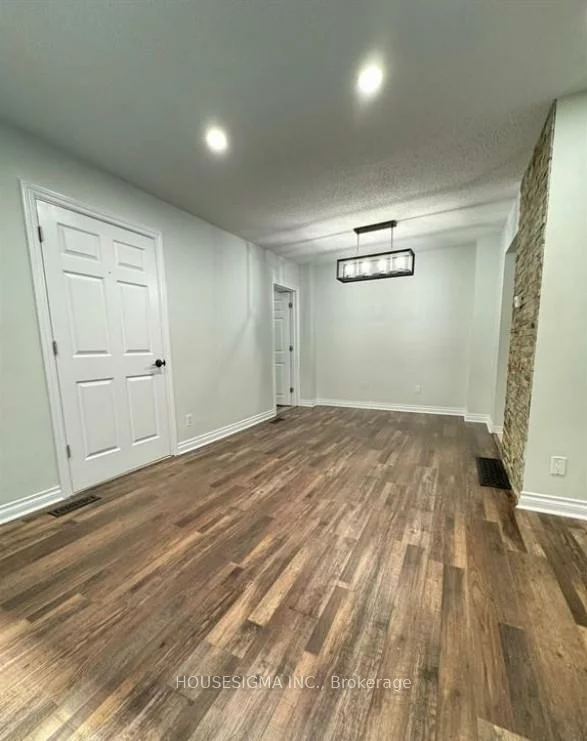659, Roselaire, Hurontario, Mississauga