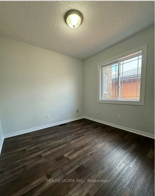 659, Roselaire, Hurontario, Mississauga