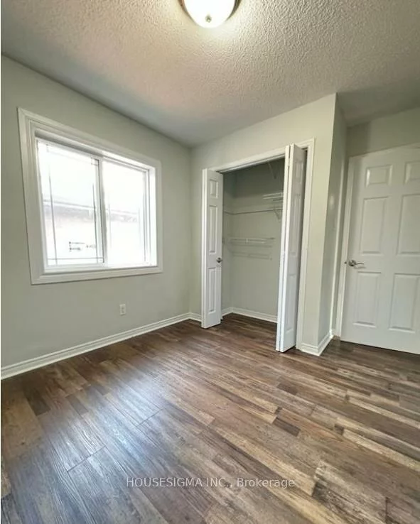 659, Roselaire, Hurontario, Mississauga