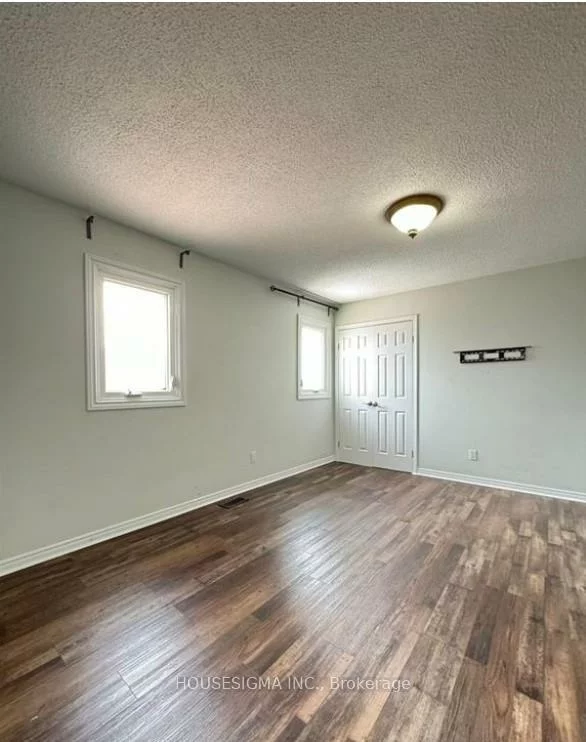 659, Roselaire, Hurontario, Mississauga