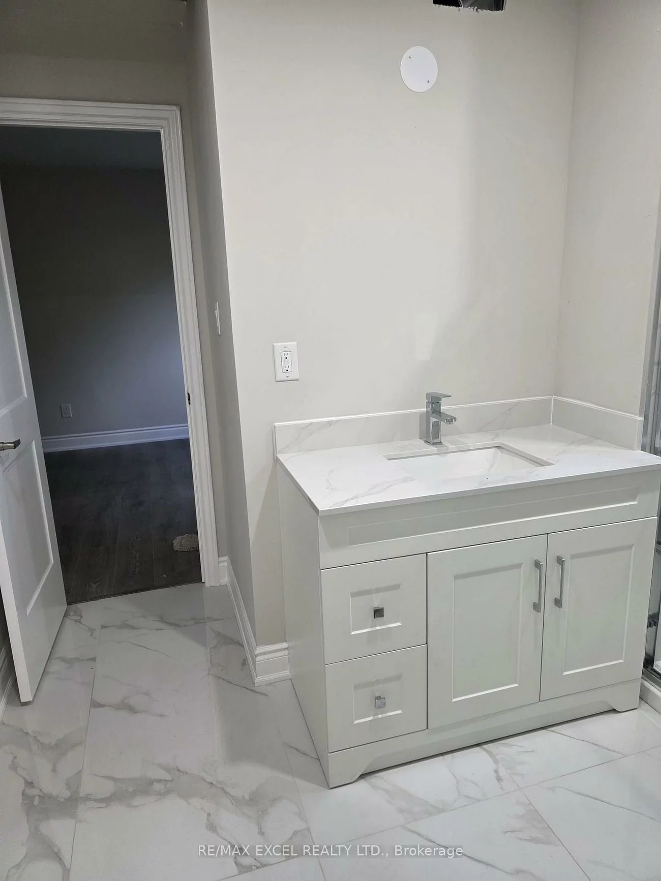 420, Winfield, Hurontario, Mississauga