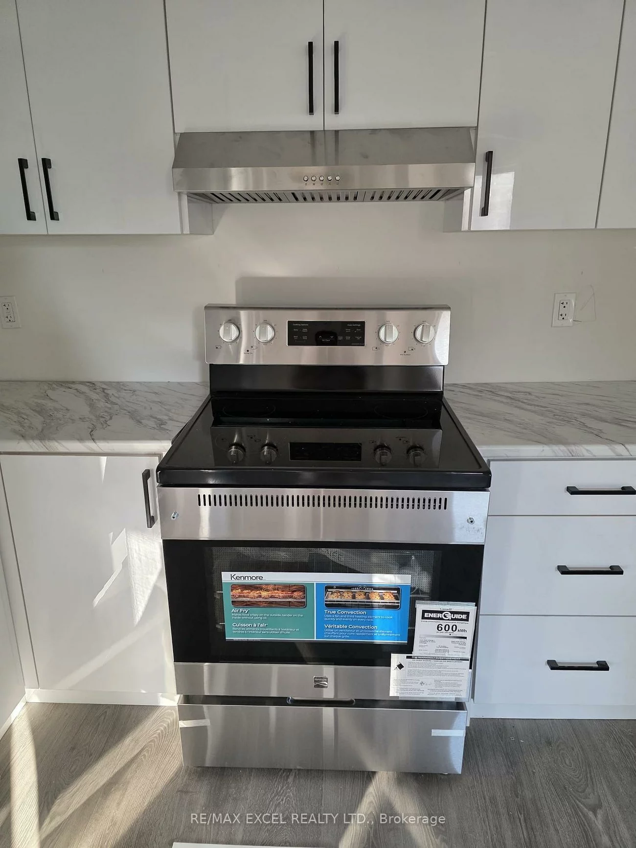 420, Winfield, Hurontario, Mississauga