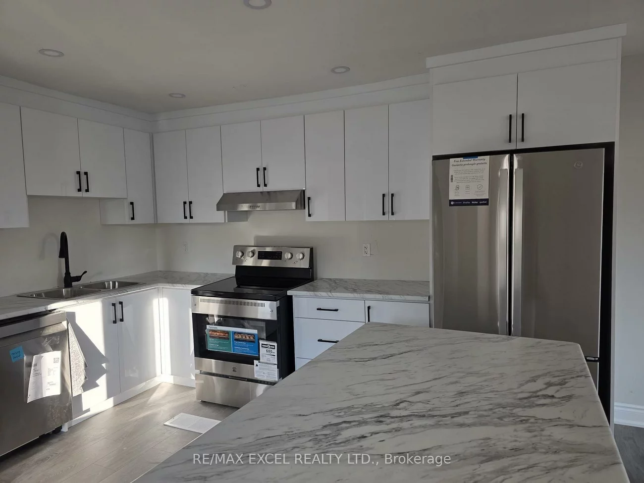 420, Winfield, Hurontario, Mississauga