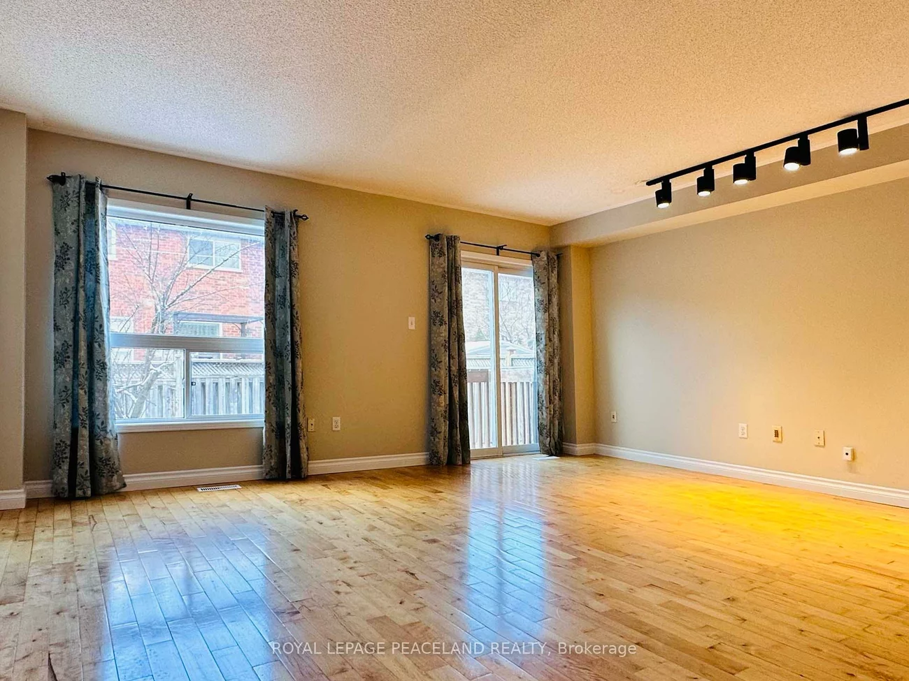 3851, Foxborough, Lisgar, Mississauga