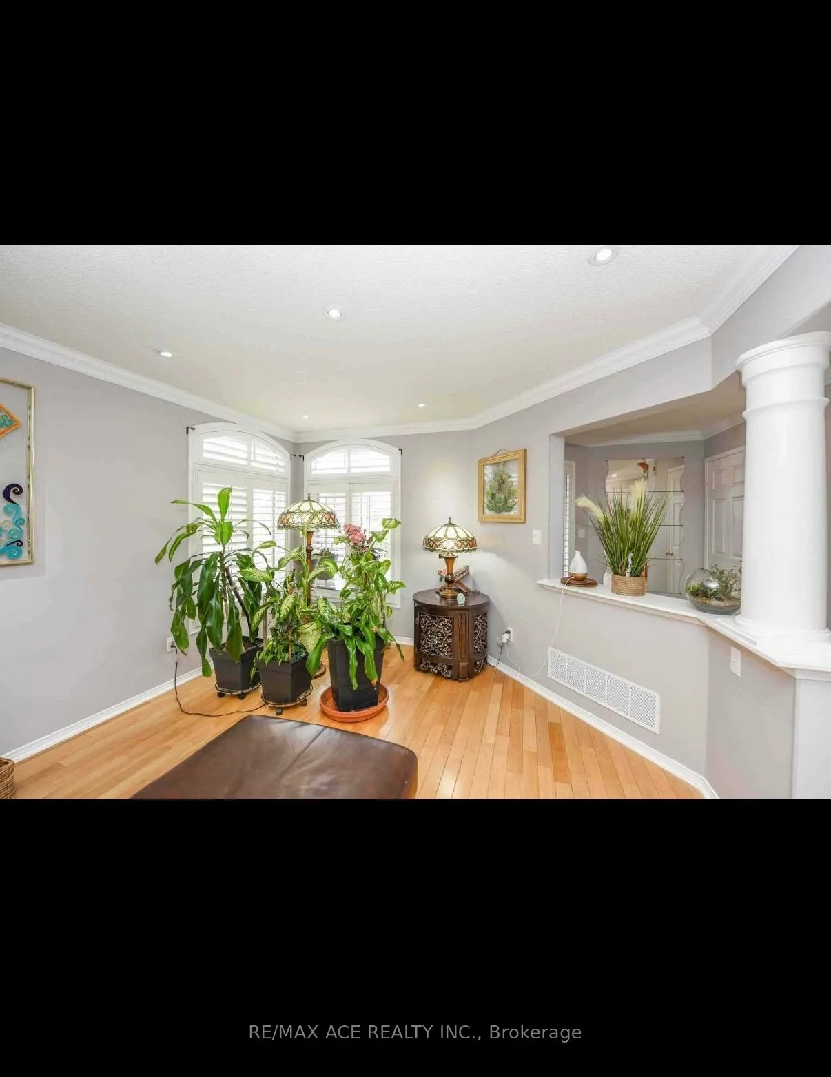 1079, Bluehorn, East Credit, Mississauga