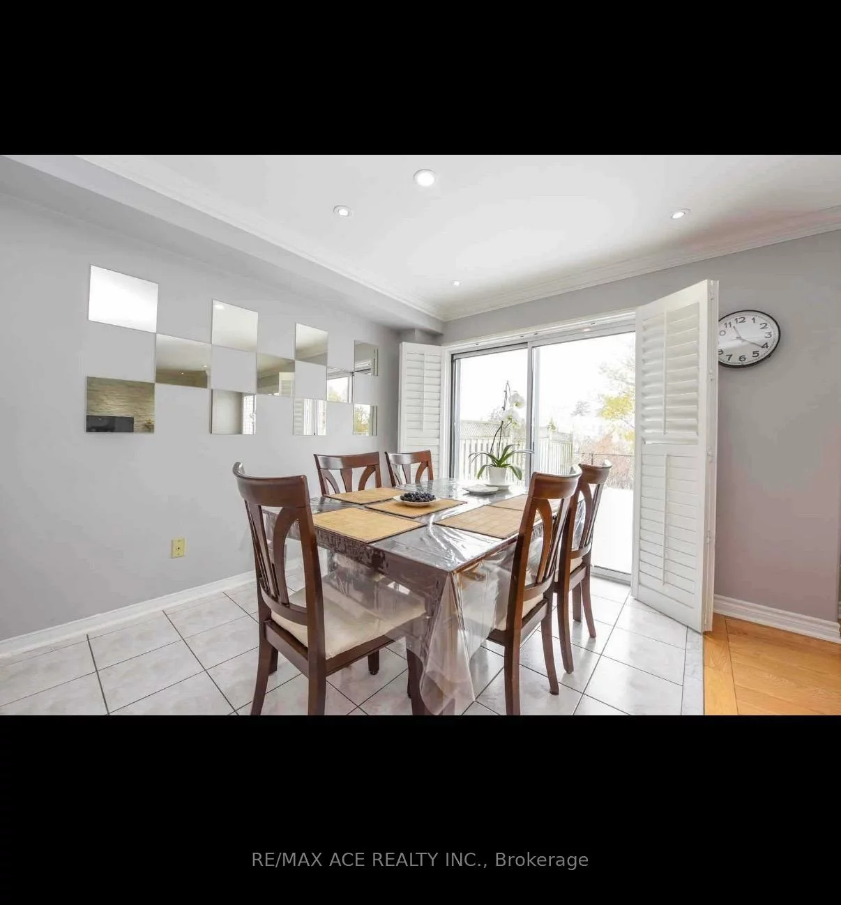 1079, Bluehorn, East Credit, Mississauga