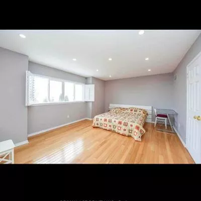 1079, Bluehorn, East Credit, Mississauga