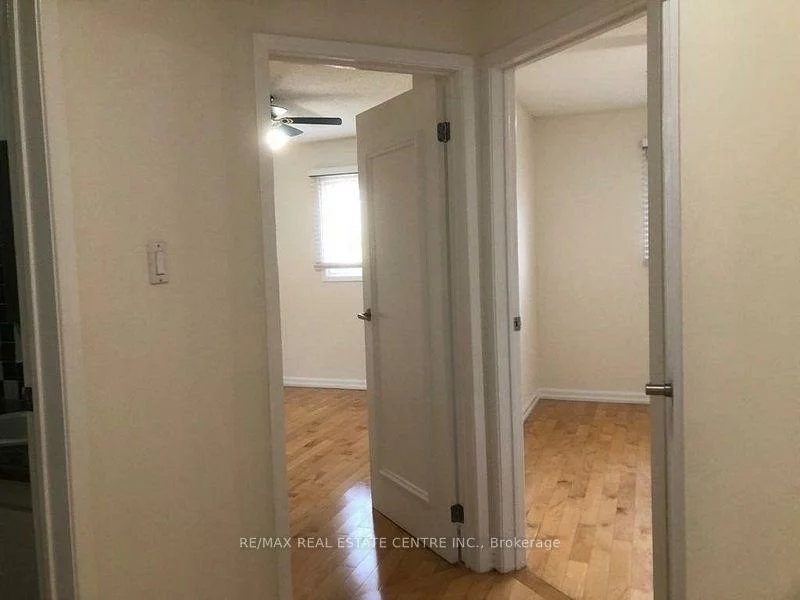 1538, Cuthbert, East Credit, Mississauga