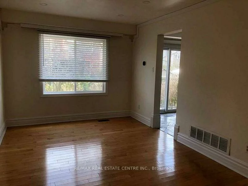 1538, Cuthbert, East Credit, Mississauga