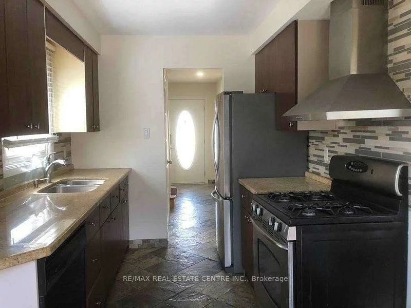 1538, Cuthbert, East Credit, Mississauga