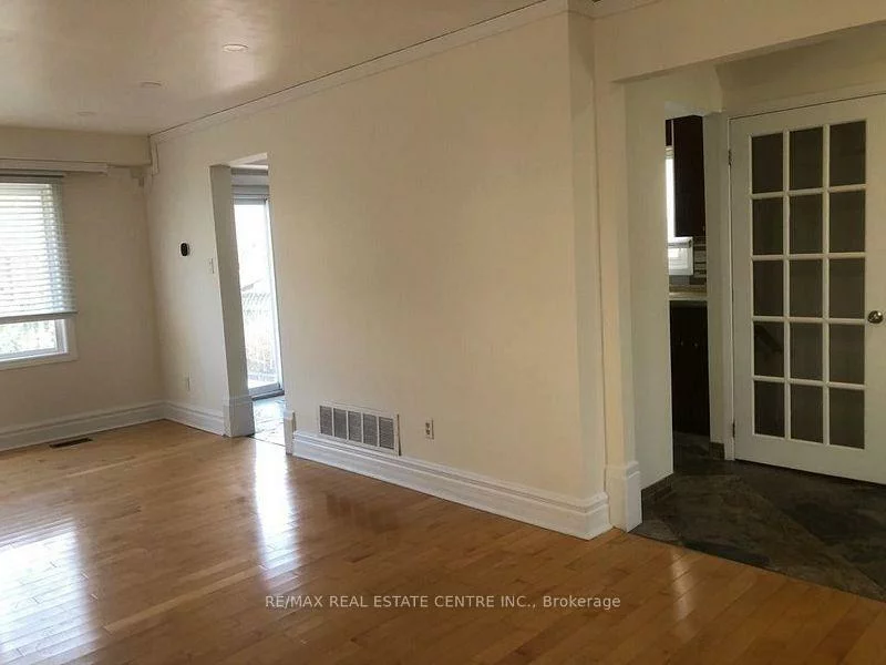 1538, Cuthbert, East Credit, Mississauga