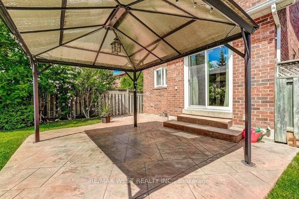 7265, Sandhurst, Lisgar, Mississauga