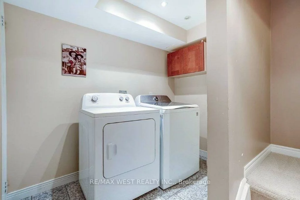 7265, Sandhurst, Lisgar, Mississauga