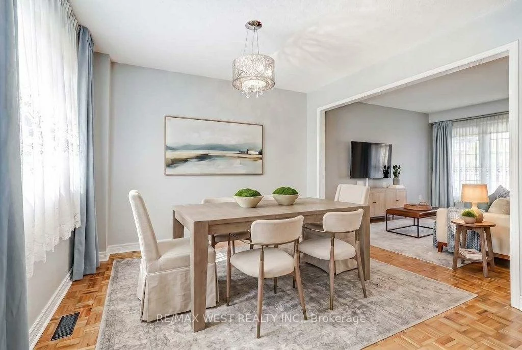 7265, Sandhurst, Lisgar, Mississauga