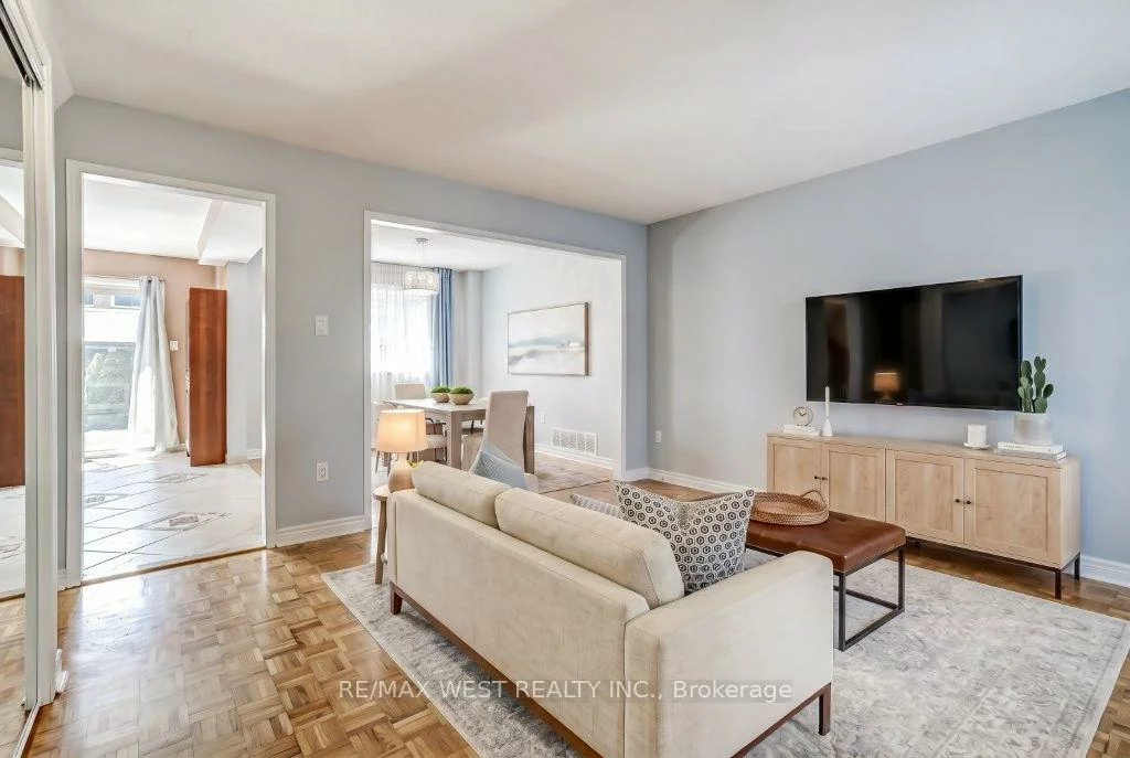 7265, Sandhurst, Lisgar, Mississauga