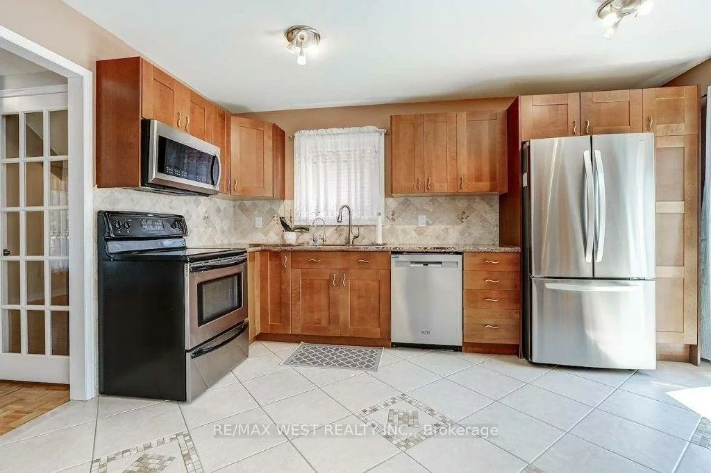 7265, Sandhurst, Lisgar, Mississauga