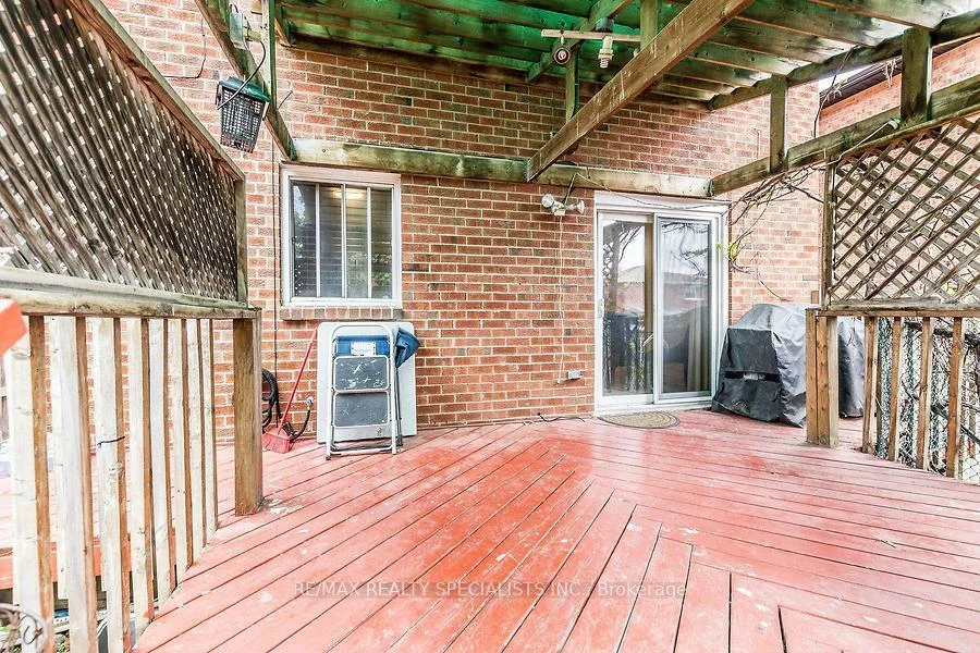 4674, Pemmican, Hurontario, Mississauga
