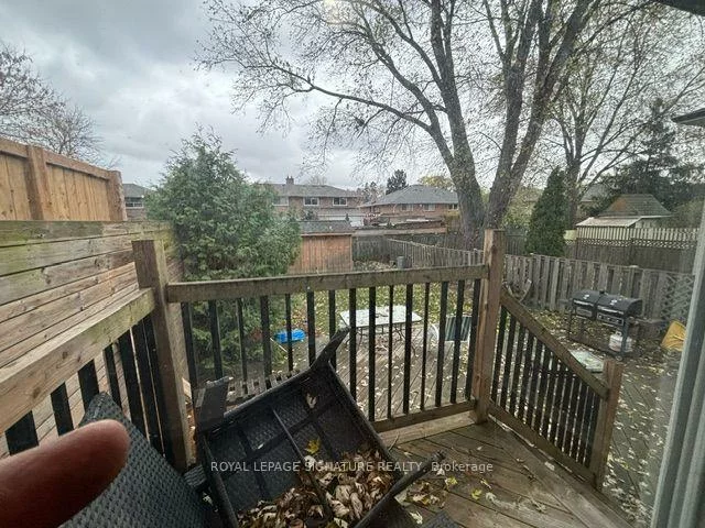 2551, Padstow, Clarkson, Mississauga