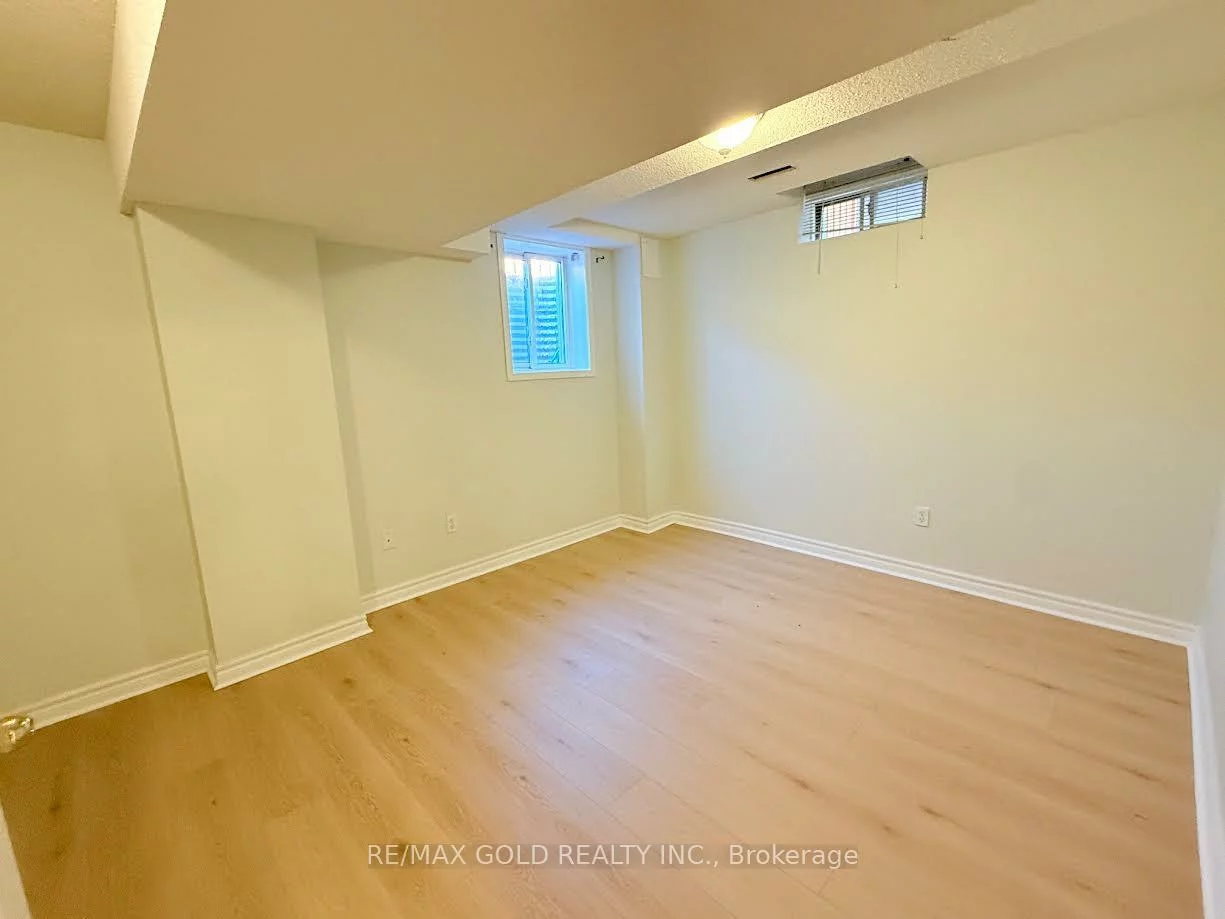5444, Razorbill, East Credit, Mississauga