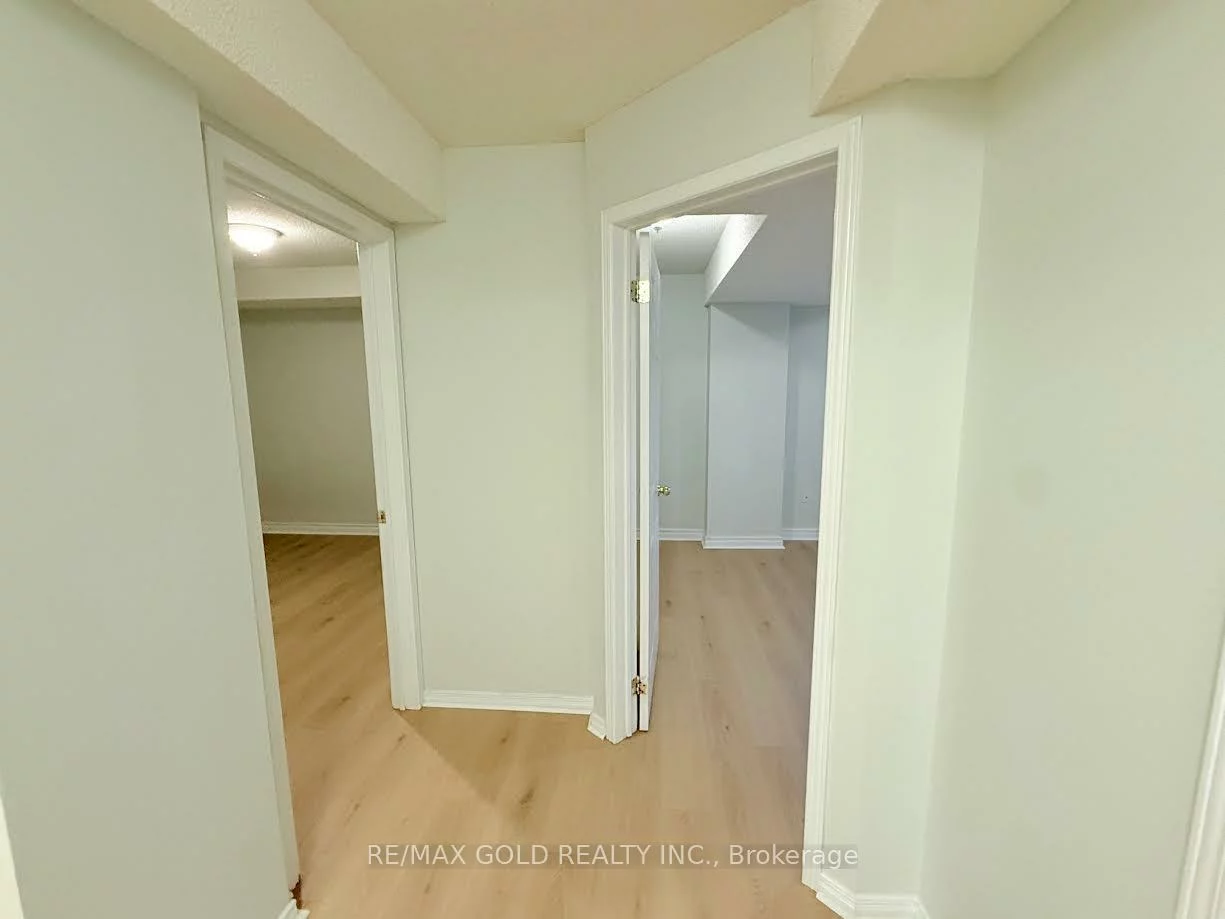 5444, Razorbill, East Credit, Mississauga