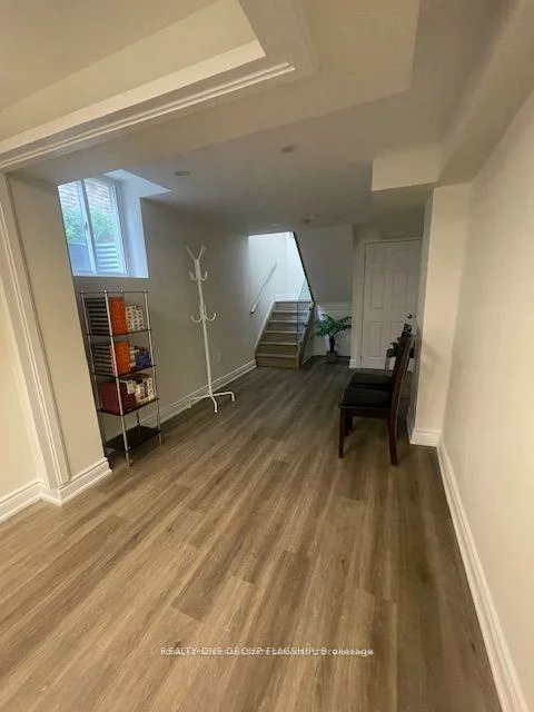 3665, Colonial lower, Erin Mills, Mississauga
