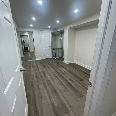 3665, Colonial lower, Erin Mills, Mississauga