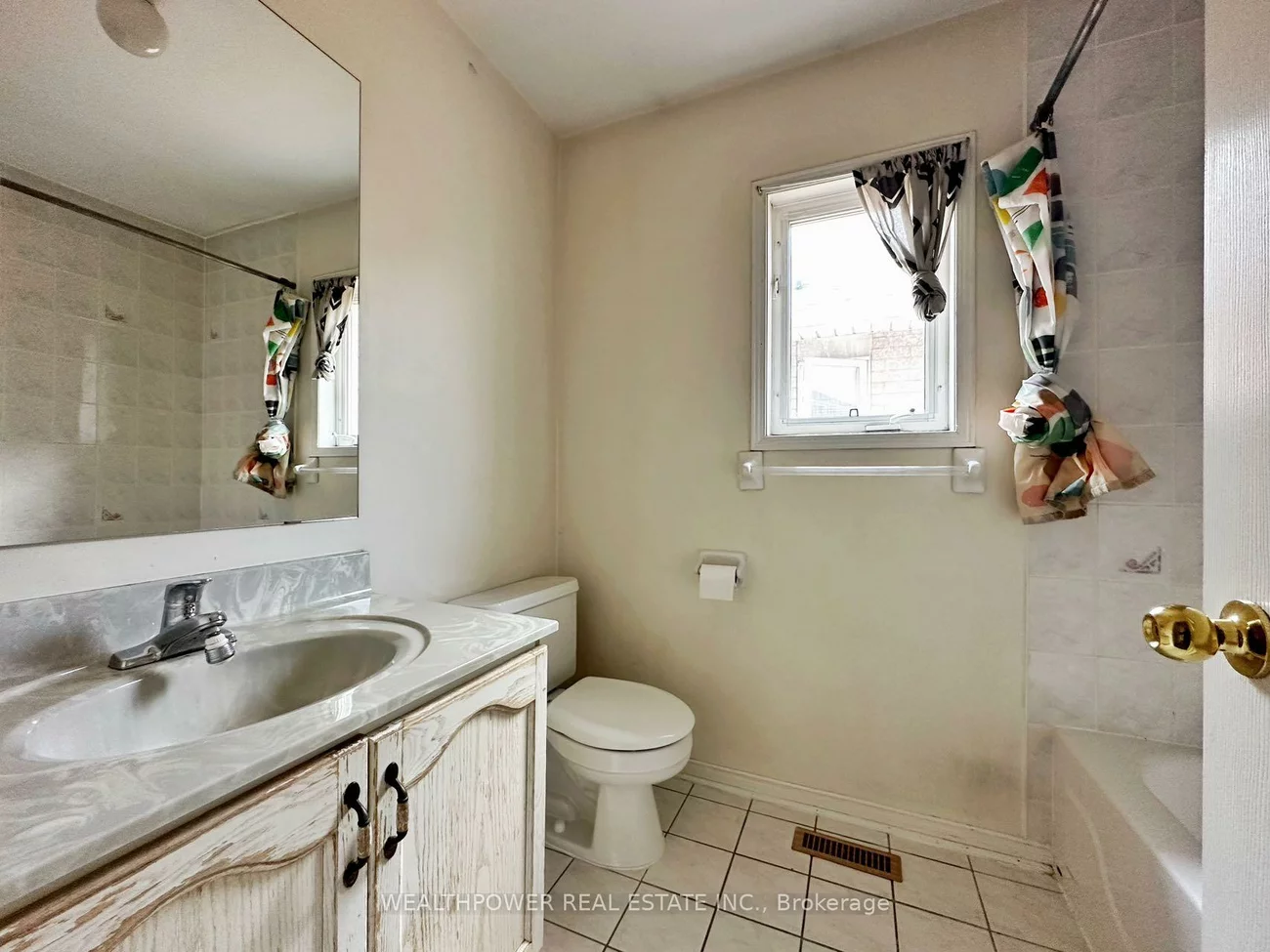 567, Summer Park, Fairview, Mississauga